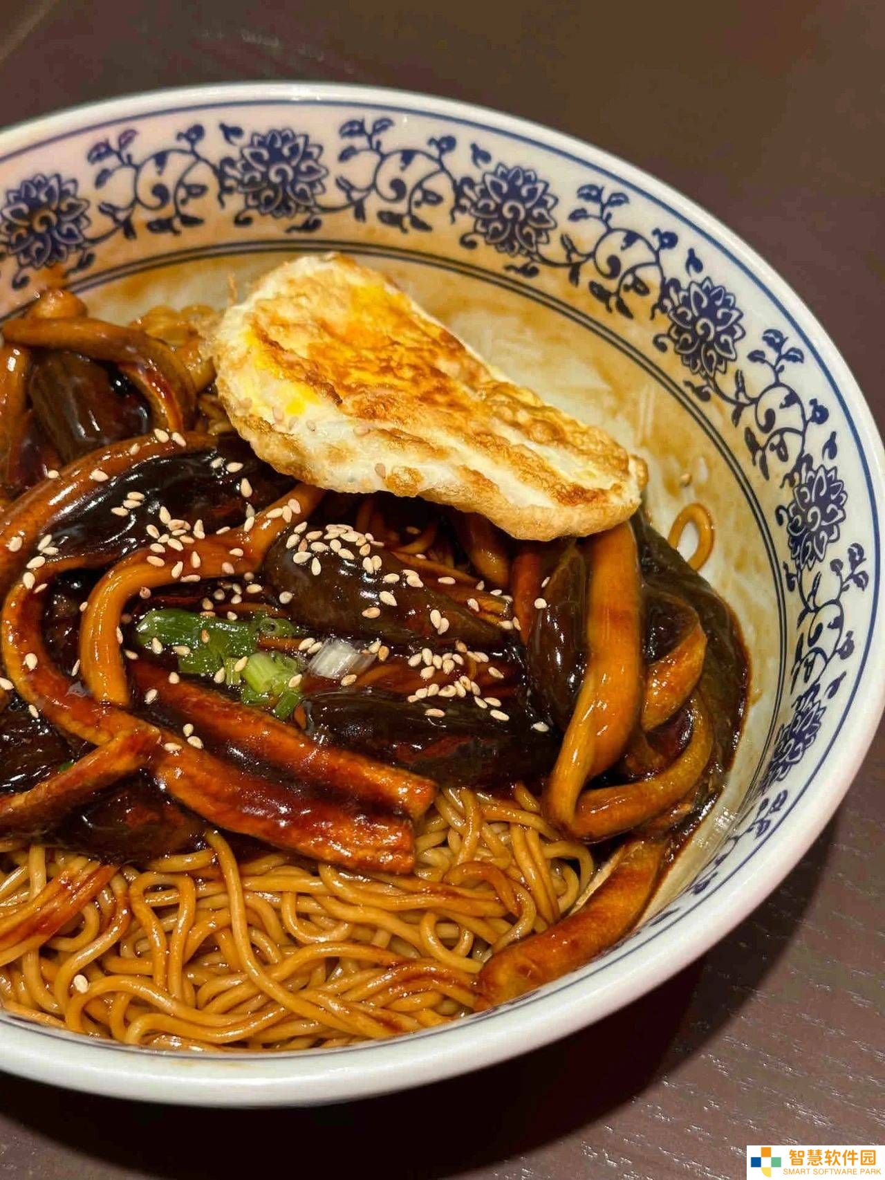 本帮面馆风靡全国，50元一碗的贵价面能否持续走红？