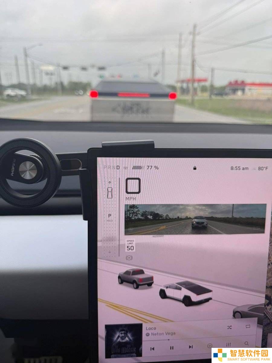 特斯拉Cybertruck“不识”同类？车主吐槽车辆识别功能缺失