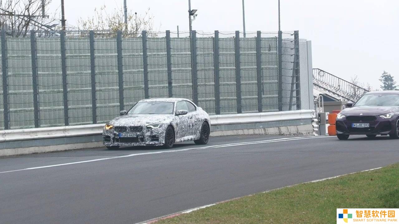 宝马M2 CS曝光：极速302公里，限量2000台，性能小钢炮来袭！