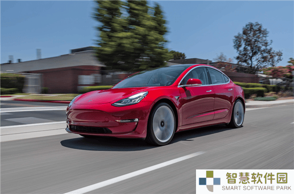 特斯拉自动驾驶安全报告：Autopilot启用后事故率远低于行业均值