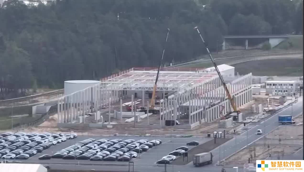 特斯拉柏林工厂：新车采用无监督自动驾驶技术厂内运输