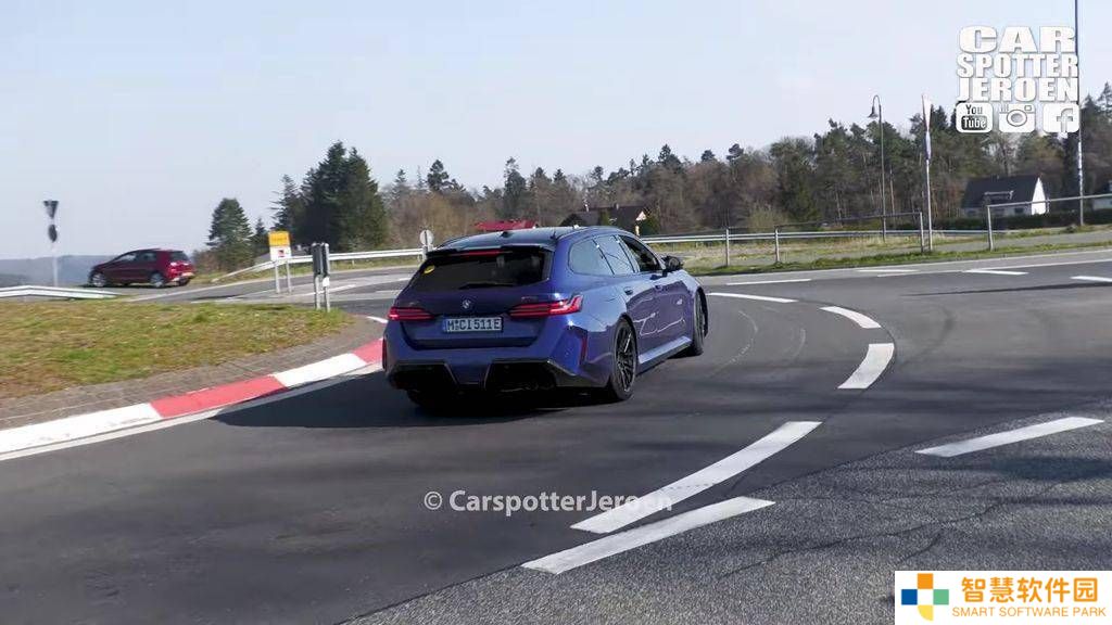 2025款宝马M5 Touring G99曝光：纽北赛道实测，重达2508公斤却操控卓越