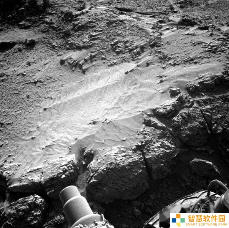 “好奇号”火星车新探索：箱状结构地形究竟藏着什么秘密？